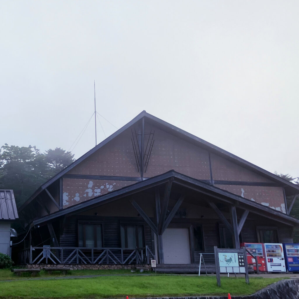 大台ヶ原の駐車場エリアにある上北山村物産店